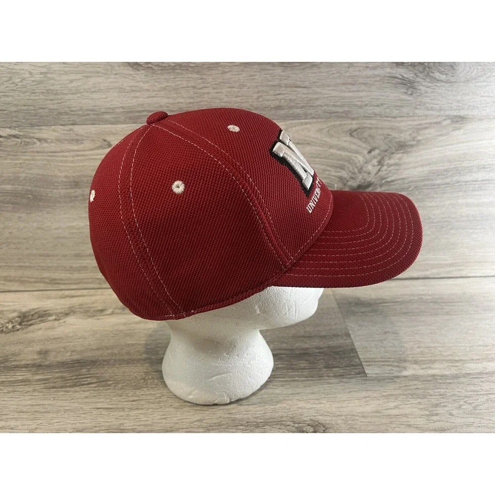 Nebraska Cornhuskers Hat Cap Adidas Mens Small Medium S/M NCAA Red‎ Embroidered